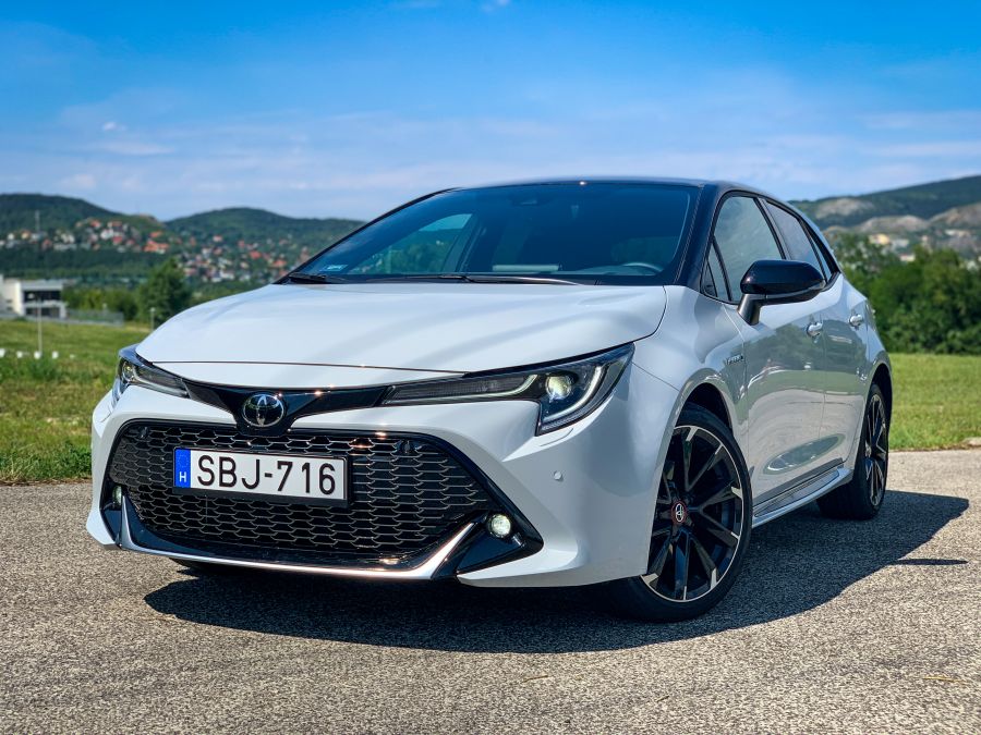 L’art pour l’art - Toyota Corolla 2.0 Hybrid Dynamic Force GR Sport 2020 - Autó & Motor - MOBILITY - corolla 2020 teszt, corolla gr, corolla gr teszt, corolla hybrid teszt, toyota corolla gr hybrid 2.0 teszt, toyota corolla teszt, 