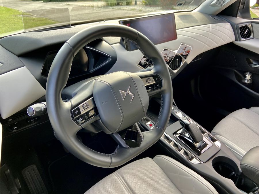 Guruló ékszerdoboz – DS 3 Crossback E-Tense (2020) teszt - Autó & Motor - MOBILITY - ds, ds3, ds3 crossback e-tense, ds3 crossback e-tense teszt, elektromos, elektromos autó, prémium, tesztautó, 