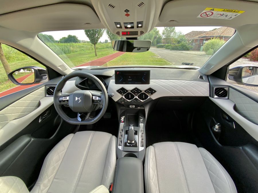 Guruló ékszerdoboz – DS 3 Crossback E-Tense (2020) teszt - Autó & Motor - MOBILITY - ds, ds3, ds3 crossback e-tense, ds3 crossback e-tense teszt, elektromos, elektromos autó, prémium, tesztautó, 
