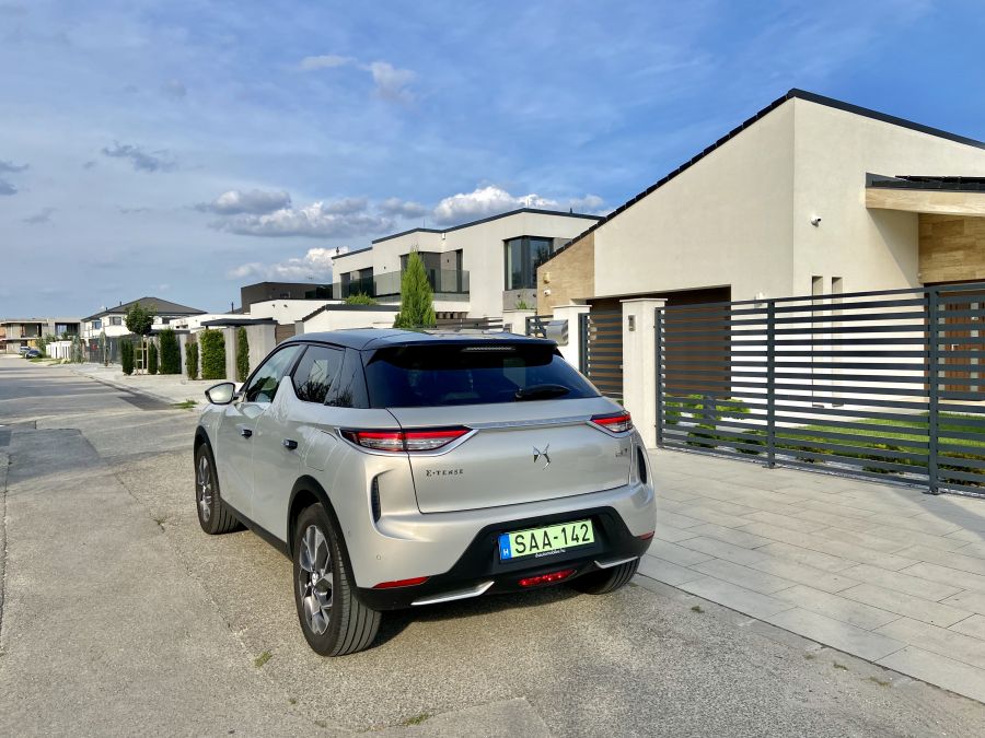 Guruló ékszerdoboz – DS 3 Crossback E-Tense (2020) teszt - Autó & Motor - MOBILITY - ds, ds3, ds3 crossback e-tense, ds3 crossback e-tense teszt, elektromos, elektromos autó, prémium, tesztautó, 
