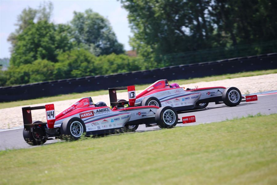 A második hazai pályán - Autó & Motor -  - gender racing team, GRT,