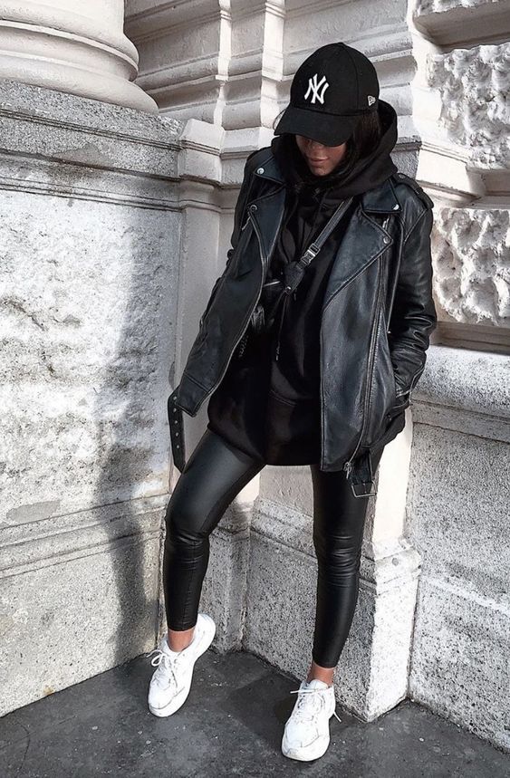 Stílusiskola: így viselj tetőtől talpig feketét -  -  - divat, fekete, outfit, ősz, stílus, 