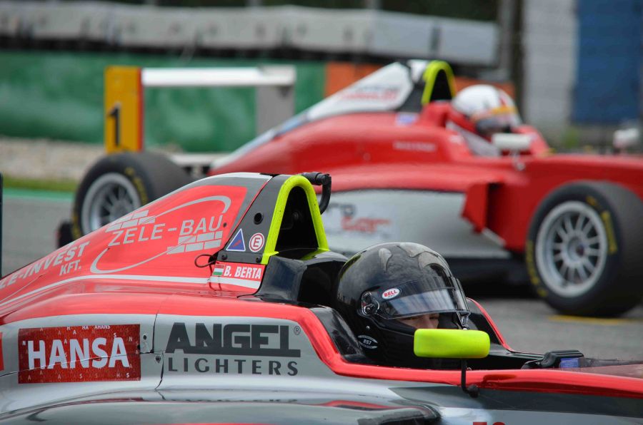 BRNO-ban már bajnoki címekért küzdöttek a GRT újoncai - Autó & Motor -  - Brno, grt,