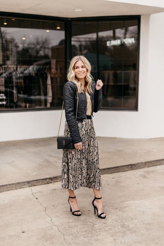 Stílusiskola: így viselj ősszel állatmintás szoknyákat -  -  - állatminta, divat, outfit, stílus, szoknya, 