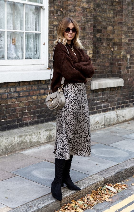 Stílusiskola: így viselj ősszel állatmintás szoknyákat -  -  - állatminta, divat, outfit, stílus, szoknya, 