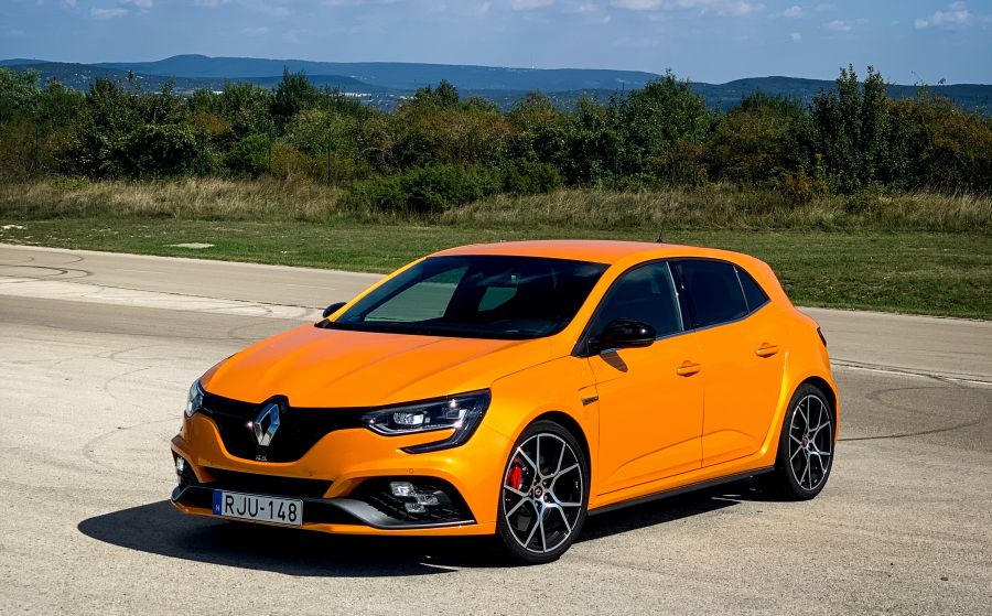 Ha az út a versenypálya - Renault Megane R.S. Trophy - Autó & Motor - MOBILITY - megane sport teszt, renault megane, renault megane r.s. trophy teszt, renault r.s. teszt, trophy teszt,