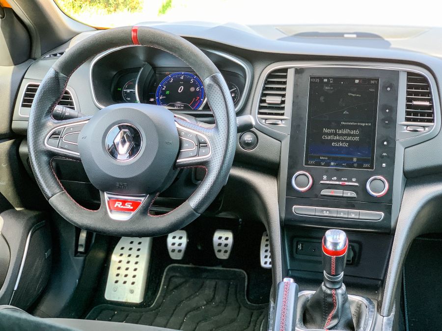 Ha az út a versenypálya - Renault Megane R.S. Trophy - Autó & Motor - MOBILITY - megane sport teszt, renault megane, renault megane r.s. trophy teszt, renault r.s. teszt, trophy teszt,