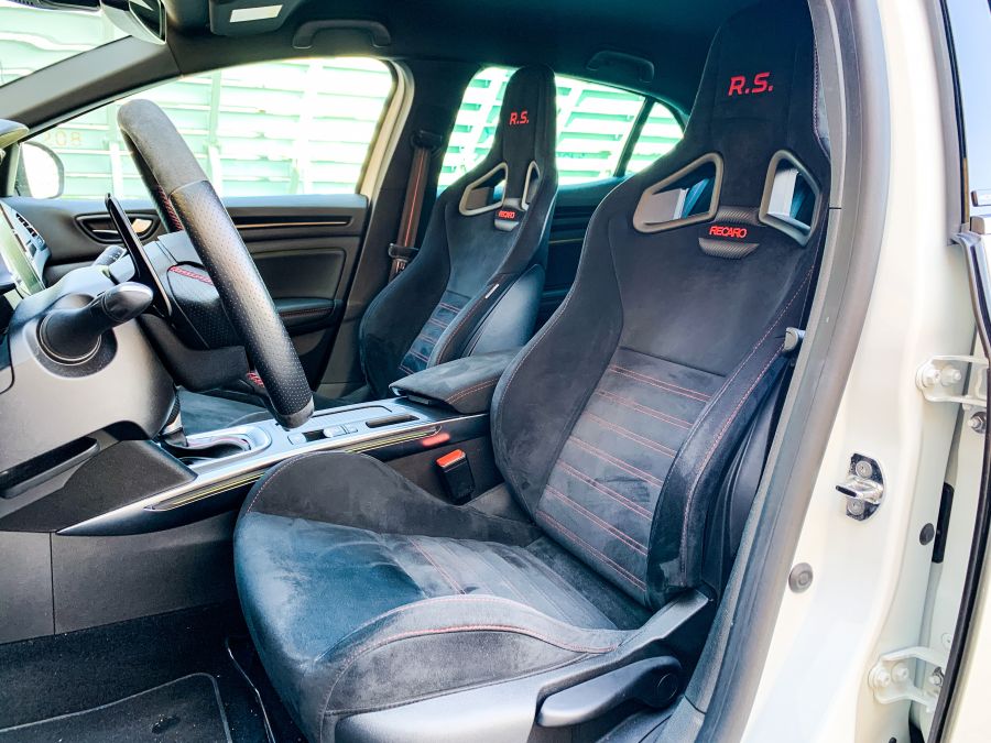 A versenypálya folytatódik – Renault Megane R.S. Trophy EDC - Autó & Motor - MOBILITY - megane r.s. teszt, renault megane r.s. EDC teszt, renault megane r.s. trophy automata teszt, renault megane trophy teszt, renault sport teszt, 