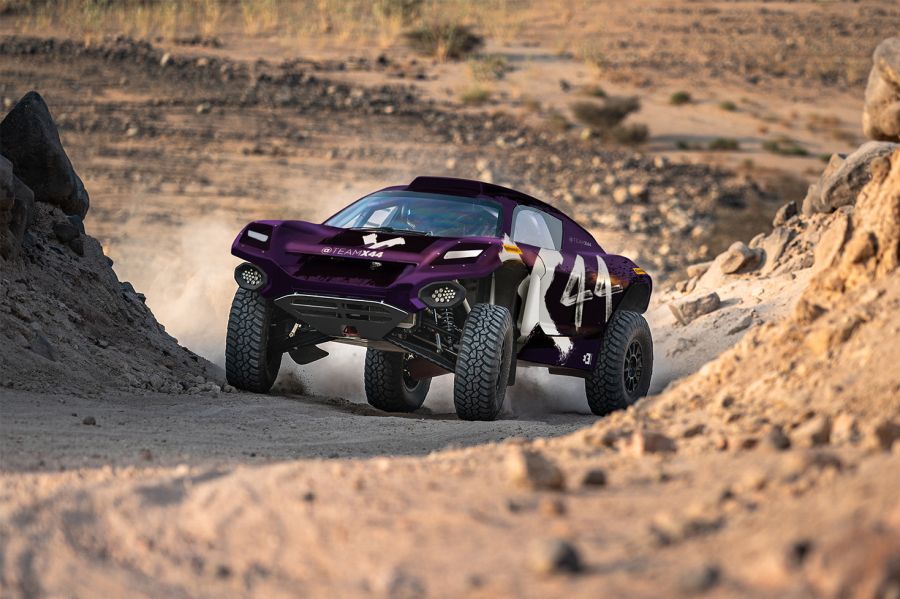 Az alapító partner Continental üdvözli Lewis Hamiltont az új Extreme E versenysorozatban - Autó & Motor - MOBILITY - continental, extreme e, lewis hamilton, 