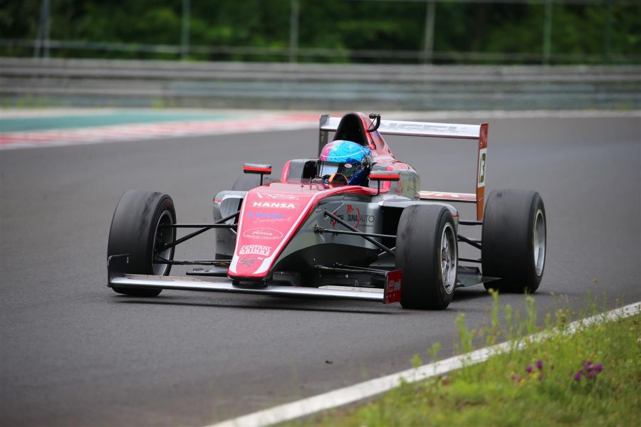 Bajnoki címek küszöbén - Autó & Motor -  - gender racing, verseny, 