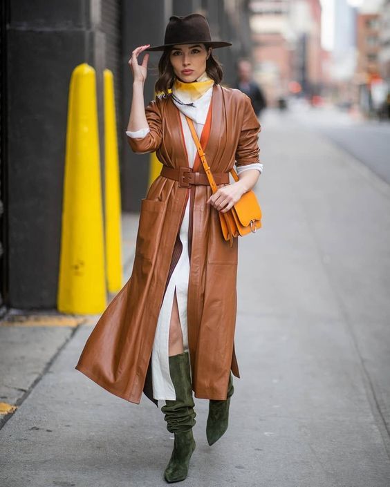 Stílusiskola: Barna bőrkabát - Az őszi szezon egyik legnagyobb trendje -  -  - barna, bőrkabát, divat, outfit, stílus, 