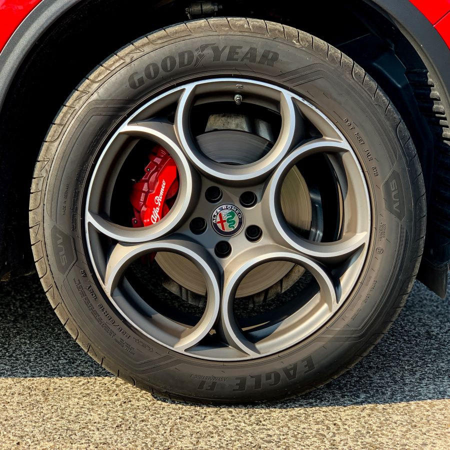 Amikor felforr a vér – Alfa Romeo Stelvio 2.0T - Autó & Motor - MOBILITY - Alfa Romeo stelvio, Alfa Romeo Stelvio 2.0T teszt, Alfa Stelvio teszt, Alfa SUV teszt,