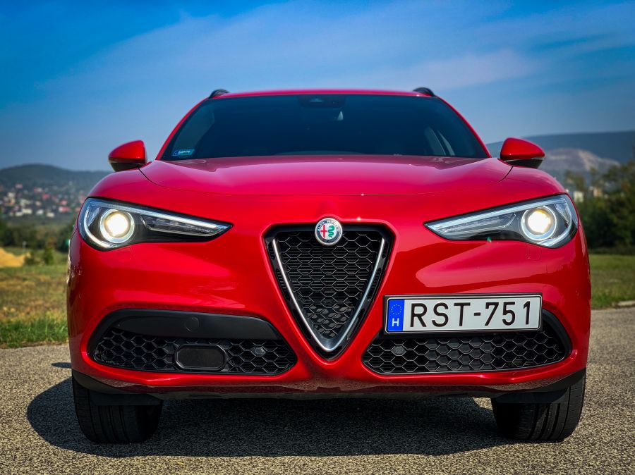 Amikor felforr a vér – Alfa Romeo Stelvio 2.0T - Autó & Motor - MOBILITY - Alfa Romeo stelvio, Alfa Romeo Stelvio 2.0T teszt, Alfa Stelvio teszt, Alfa SUV teszt,