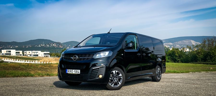 Akár fel is állhatsz benne – Opel Zafira Life L Business innovation - Autó & Motor - MOBILITY - opel zafira, opel zafira 2020, opel zafira life teszt, 