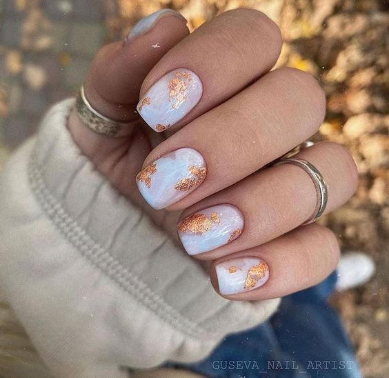 Top10: Csodás őszi manikűr ötletek egy kis arannyal -  -  - arany, köröm, manikűr, ősz, 