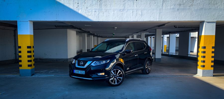 Valahol már láttalak – Nissan X-Trail dCi 150 Tekna - Autó & Motor - MOBILITY - nissan X-trail dCi teszt, nissan xtrail teszt, xtrail nissan, xtrail tekna teszt, 