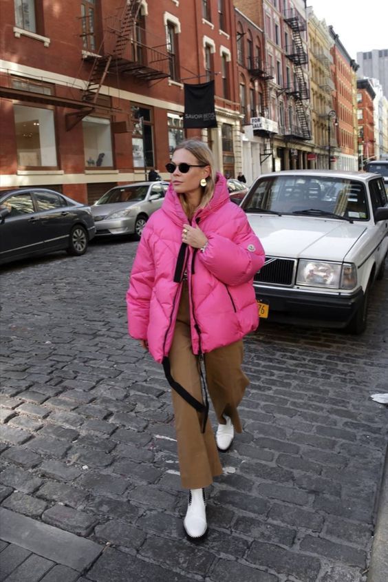 Stílusiskola: dobd fel a sötét téli napokat egy kis rózsaszínnel -  -  - divat, outfit, rózsaszín, stílus, 