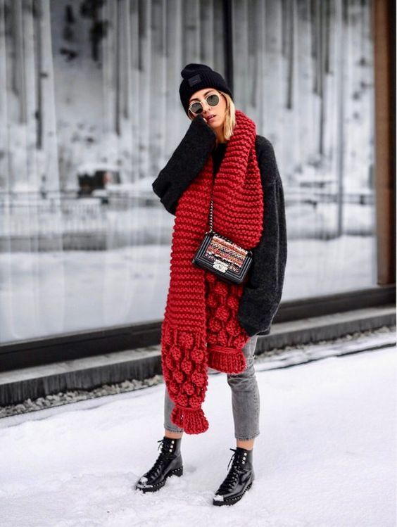 Stílusiskola: így viselj színes sálakat -  -  - divat, outfit, sálak, stílus, színes sálak, 