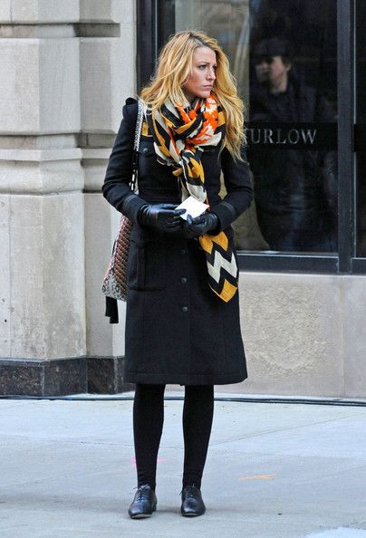 Stílusiskola: így viselj színes sálakat -  -  - divat, outfit, sálak, stílus, színes sálak, 