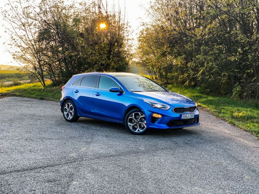 A fullos háromhengeres – KIA Ceed 120 T-GDI Gold - Autó & Motor - MOBILITY - 2020 ceed teszt, ceed 1.0 teszt, kia ceed 120 T-GDI teszt, kia ceed teszt, 