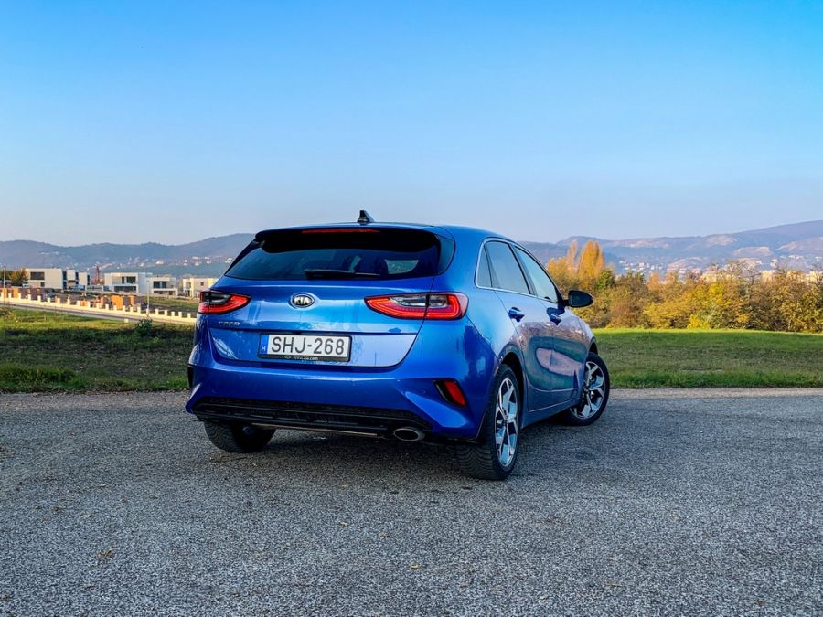 A fullos háromhengeres – KIA Ceed 120 T-GDI Gold - Autó & Motor - MOBILITY - 2020 ceed teszt, ceed 1.0 teszt, kia ceed 120 T-GDI teszt, kia ceed teszt, 