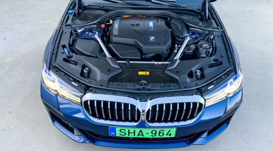 Ötöst az ötösnek! – BMW 530e - Autó & Motor - MOBILITY - 530e 2020 teszt, 530e xdrive, bmw 5 teszt, bmw 530 plug-in hibrid teszt, bmw 530e teszt, bmw plug-in hybrid teszt, 