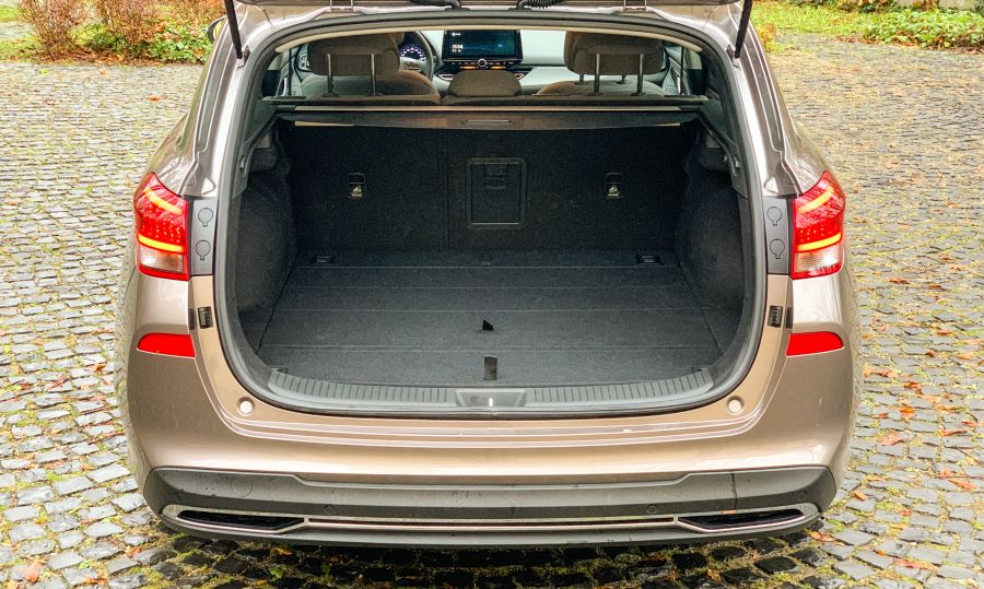 Korrekt – Hyundai i30 1,5DPi - Autó & Motor - MOBILITY - 2020 i30 teszt, hyundai i30, Hyundai i30 1.5DPi teszt, Hyundai i30 teszt, i30 2020, i30 teszt, 