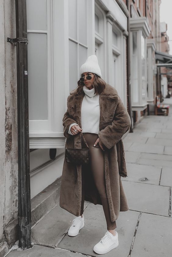 Stílusiskola: Téli outfitek sportcipővel -  -  - divat, outfit, sportcipő, stílus, 