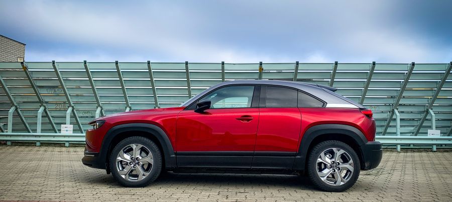 Az autó, amely nem elektromos akart lenni, de az lett – Mazda MX-30 - Autó & Motor - MOBILITY - elektromos mazda, mazda mx-30, mazda mx30 teszt, mx30 teszt,