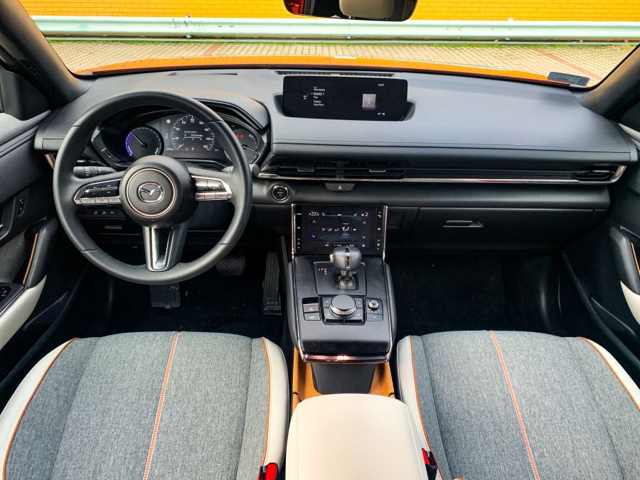 Az autó, amely nem elektromos akart lenni, de az lett – Mazda MX-30 - Autó & Motor - MOBILITY - elektromos mazda, mazda mx-30, mazda mx30 teszt, mx30 teszt,