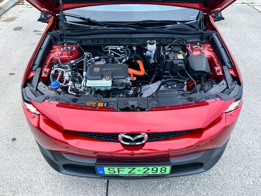 Az autó, amely nem elektromos akart lenni, de az lett – Mazda MX-30 - Autó & Motor - MOBILITY - elektromos mazda, mazda mx-30, mazda mx30 teszt, mx30 teszt,