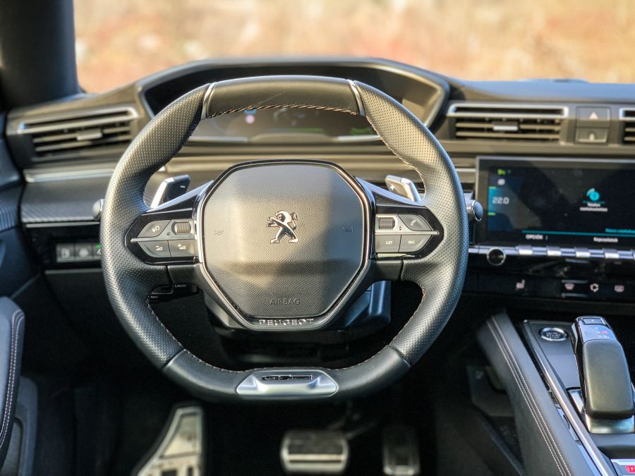 Zongorázd a különbséget – Peugeot 508 1.6 PureTech PHEV FWD GT Line - Autó & Motor - MOBILITY - 508 phev gt-line teszt, 508 teszt, peugeot 508 1%2C6gt line teszt, peugeot 508 teszt, 