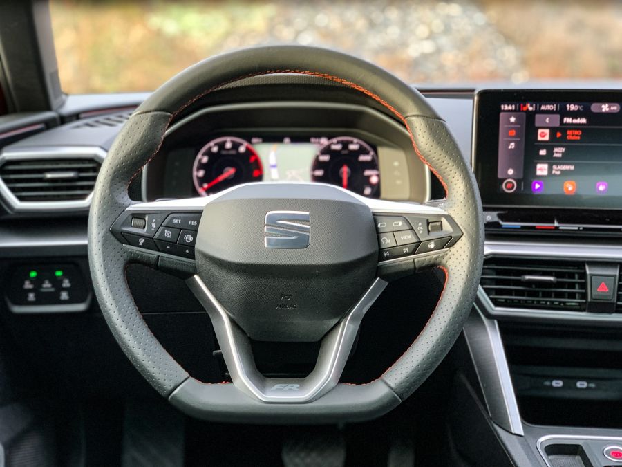 Leonparádé – Seat Leon kombi 1.5 TSI DSG mHEV - Autó & Motor - MOBILITY - 