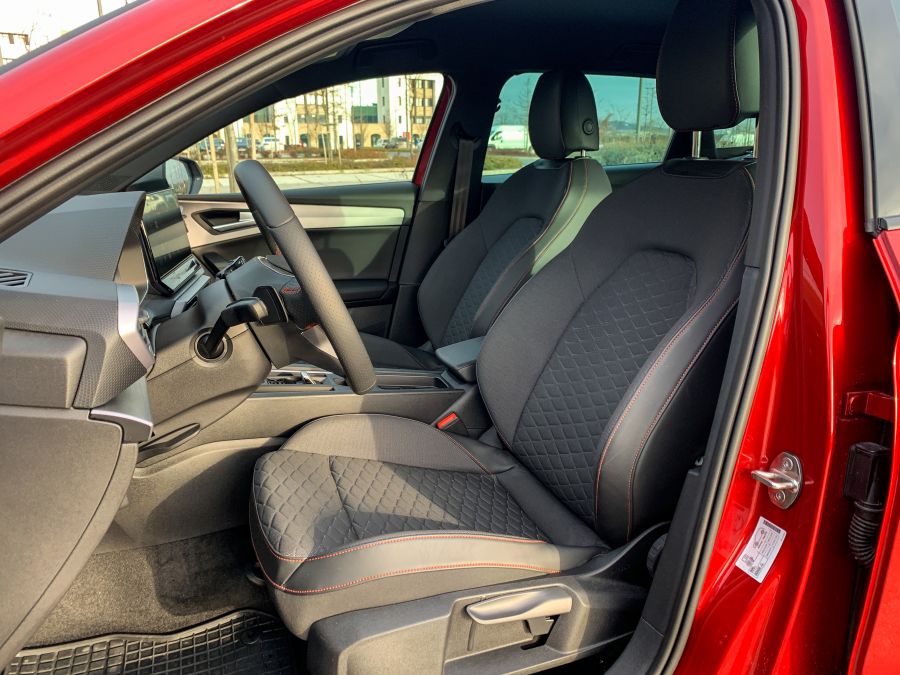 Leonparádé – Seat Leon kombi 1.5 TSI DSG mHEV - Autó & Motor - MOBILITY - 