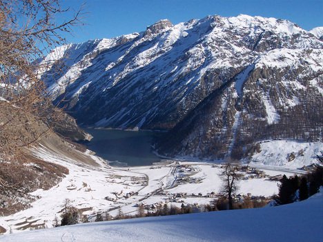 Livigno a vakítóan fehér hegyek otthona - Utazás -  - alpesi si, alpesi völgy, korcsolyázás, Livigno, snowboard, svájc, 