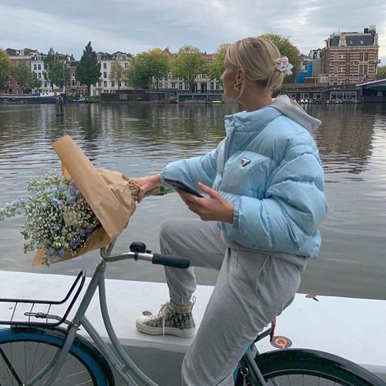 Stílusiskola: így viselj télen babakéket -  -  - babakék, divat, kék, outfit, 