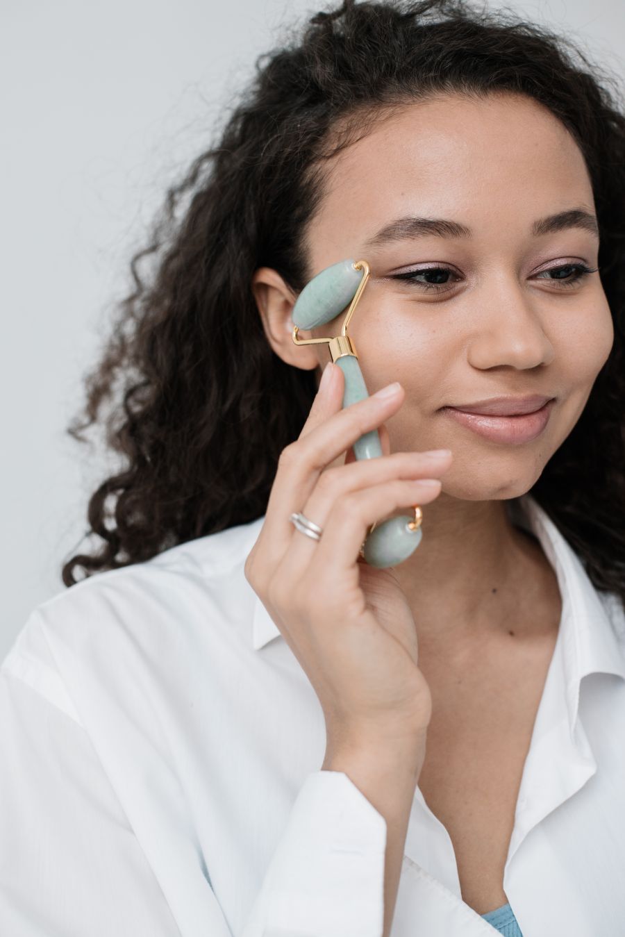 5 hatásos tipp, melyekkel megszabadulhatunk a szem alatti karikáktól, táskáktól -  -  - szem alatti karikák, szem alatti karikák okai, szemkörnyék ápolás, 