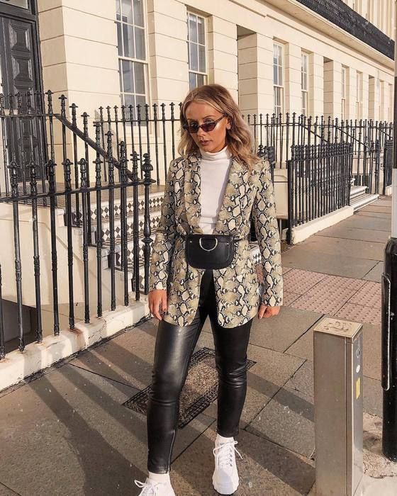 Stílusiskola: így viselj kígyóbőr mintás darabokat -  -  - állatminta, divat, kígyó, outfit, stílus, 