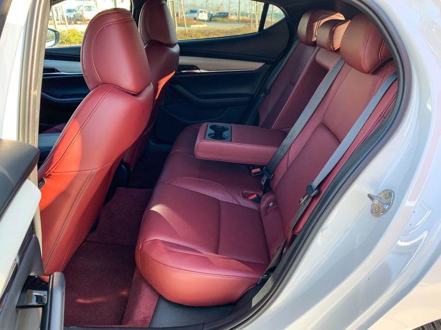 Érzelem és értelem – Mazda 3 100th Anniversary SkyactiveX G-180 - Autó & Motor - MOBILITY - mazda 3, mazda 3 100th Anniversary, mazda 3 hatchback, mazda3 skyactiv-x180, mazda3 teszt, 