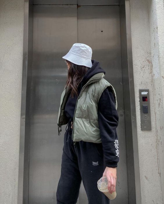 Stíluiskola: így viselj télen mellényeket -  -  - divat, mellény, outfit, stílus, tél, 