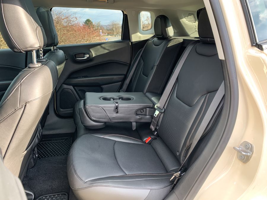 Irányt mutat – Jeep Compass 4xe Plug-in Hybrid (PHEV) - Autó & Motor - MOBILITY - compass 4xe teszt, jeep compass, jeep compass 4xe plug-in hybrid teszt, jeep compass phev teszt, 