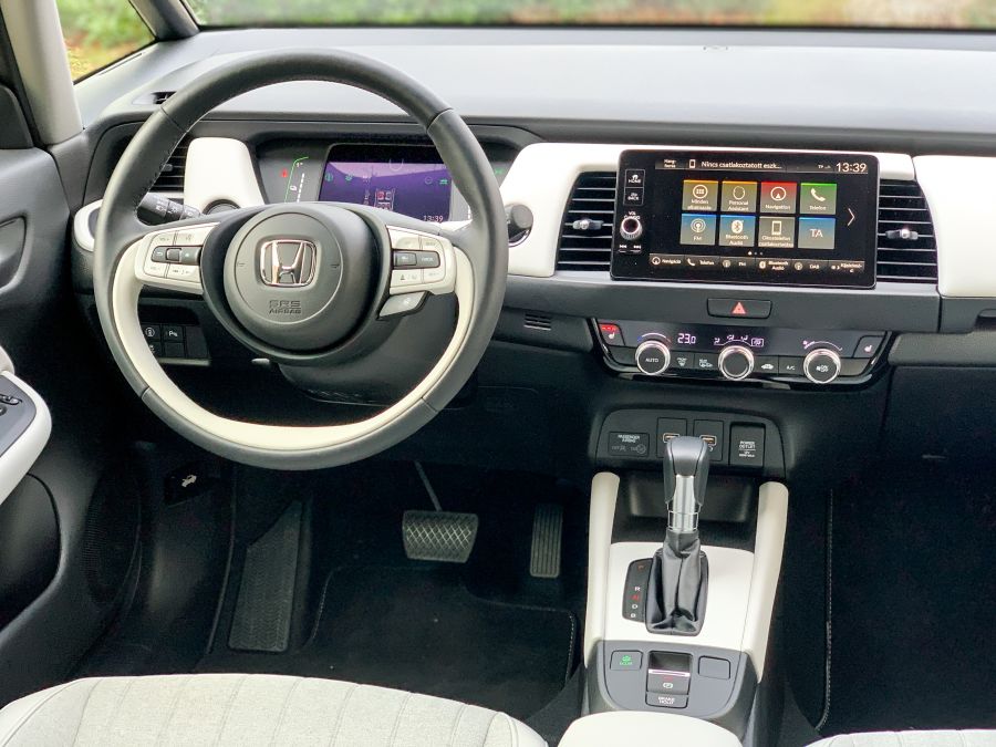 A divattal szemben – Honda Jazz e:HEV - Autó & Motor - MOBILITY - honda  jazz hybrid teszt, Honda Jazz, Honda Jazz 2020 teszt, jazz e%3AHEV teszt, 