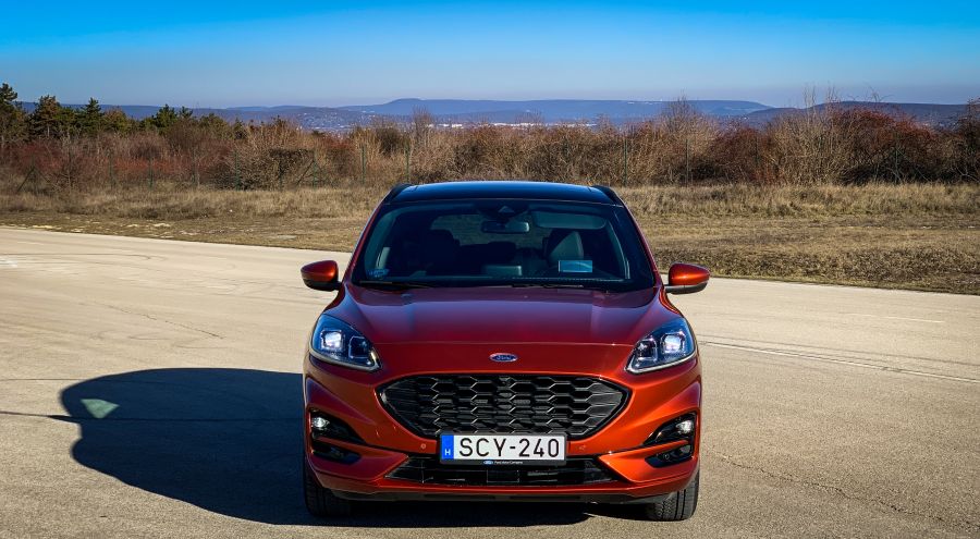 Hybrid is, dízel is – Ford Kuga 2.0 EcoBlue mHEV ST-Line X M6 - Autó & Motor - MOBILITY - Ford Kuga 2.0 EcoBlue mHEV ST-Line teszt, ford kuga 2020, ford kuga dízel  MHEV teszt, ford kuga EcoBlue teszt, Ford SUV teszt, 