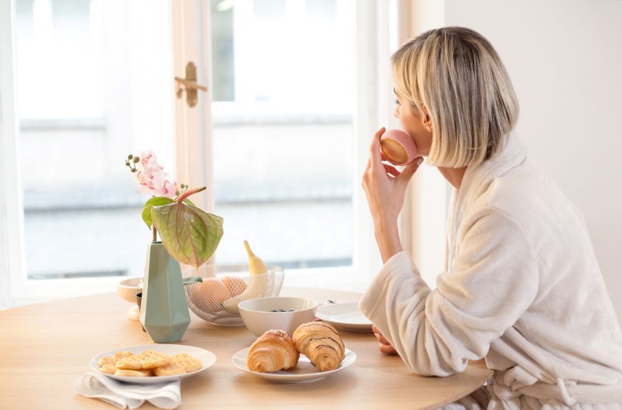 Bőrápolási trendek a “Zoom-korszak” idején. Érdekes dolgokat tudtunk meg egy felmérésnek köszönhetően. -  -  - home office bőrápolás, zoom korszak bőrápolása, 