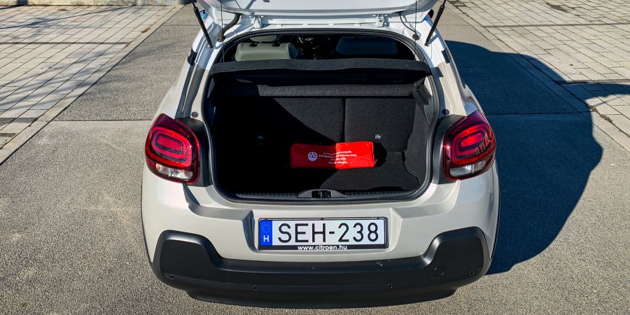 Légy boldog és ragyogj – Citroën C3 Shine Puretech 83 - Autó & Motor - MOBILITY - citroen c3, citroen c3 shine 83 teszt, citroen c3 teszt, 