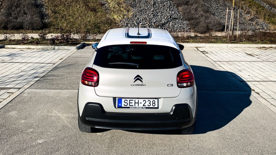 Légy boldog és ragyogj – Citroën C3 Shine Puretech 83 - Autó & Motor - MOBILITY - citroen c3, citroen c3 shine 83 teszt, citroen c3 teszt, 