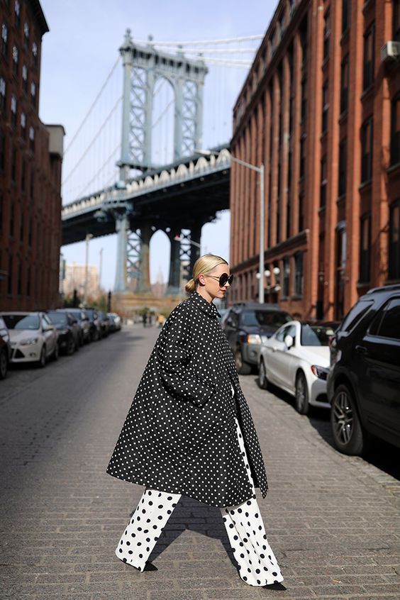 Stílusiskola: így viselj pöttyös ruhadarabokat -  -  - divat, outfit, pöttyös, stílus, 