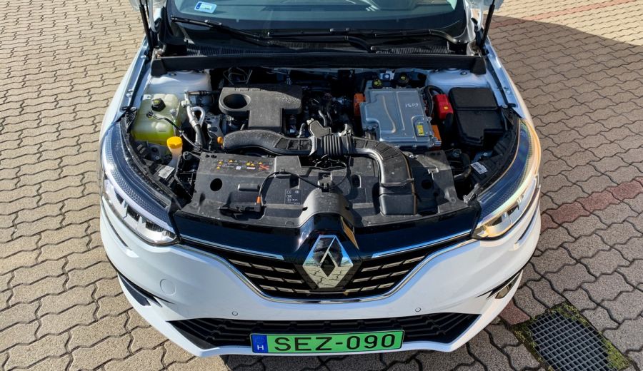 Aki kimarad, az lemarad – Renault Megane Grandtour e-Tech Plug-in hybrid - Autó & Motor - MOBILITY - megane phev teszt, megane plug-in hybrid teszt, megane teszt, renault megane grandtour etech plug-in hybrid teszt, renault phev eTech, 