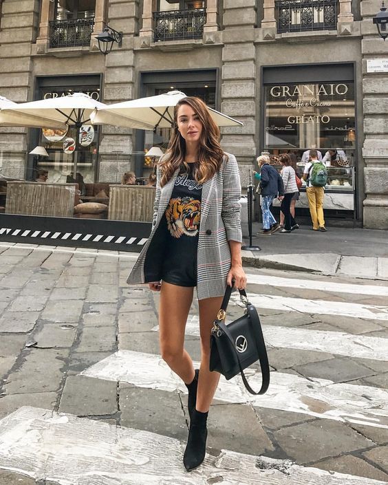 Stílusiskola: így viselj tavasszal bokacsizmákat és shortokat -  -  - bokacsizma, divat, outfit, short, stílus, 