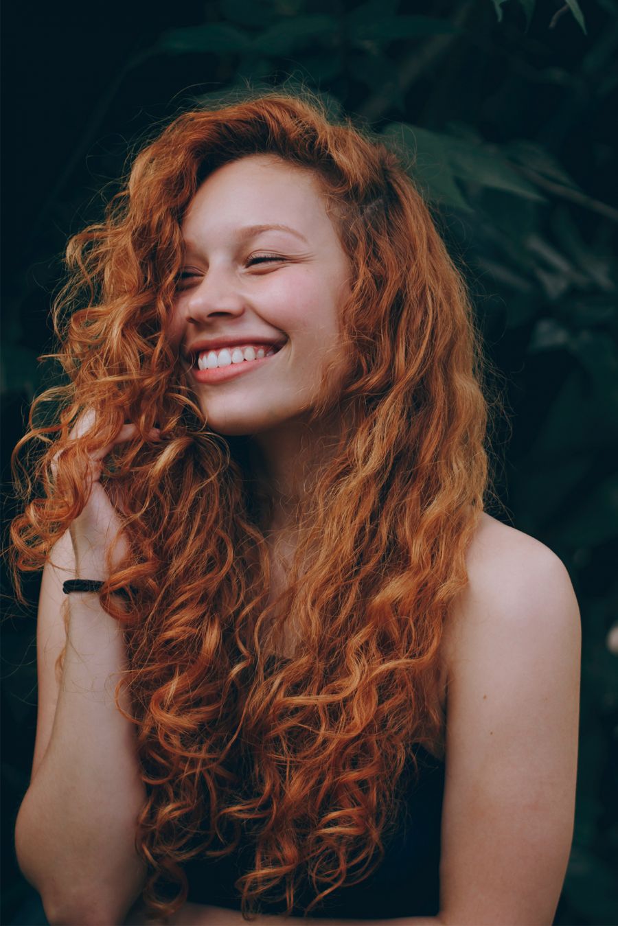 A tavasz menő hajszín trendjét a Netflix egyik népszerű sorozata inspirálta -  -  - hajfestés, tavaszi hajtrend, vörös haj, 